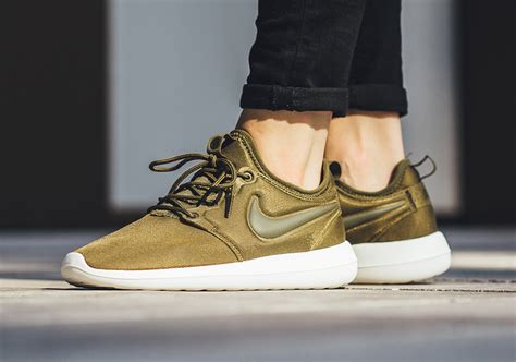 Buy Roshe Two Shoes: New Releases & Iconic Styles 